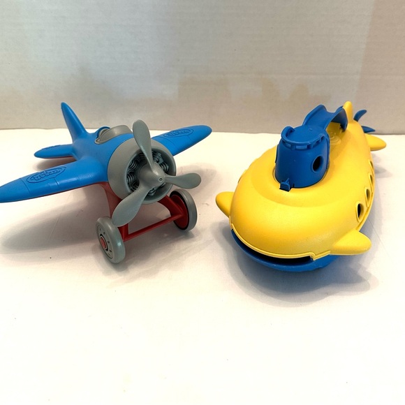 Eco Friendly 100% Recycled Toy Set Airplane and Submarine - Picture 1 of 5
